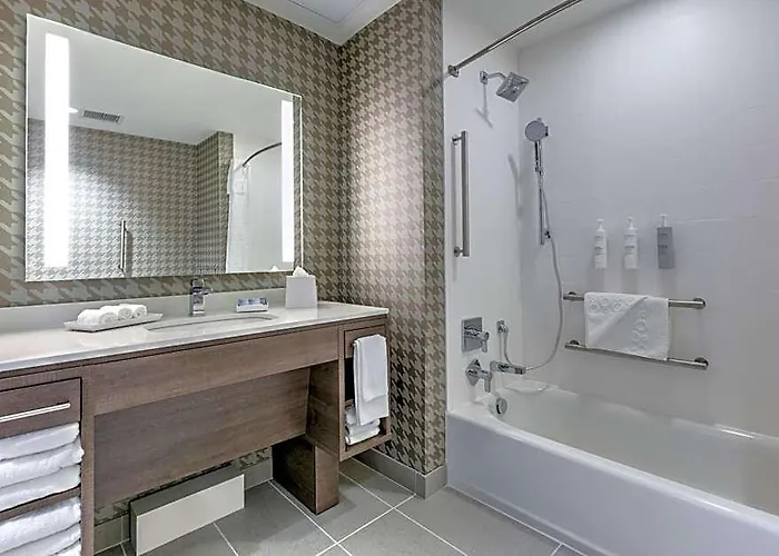 Clarion International Airport 3* Tulsa