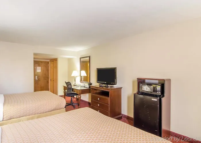 Hotel Clarion International Airport 3*