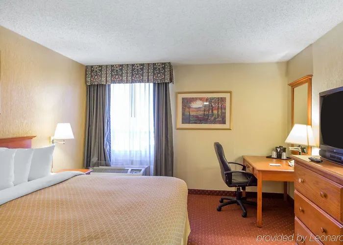 Clarion International Airport Hotel Tulsa