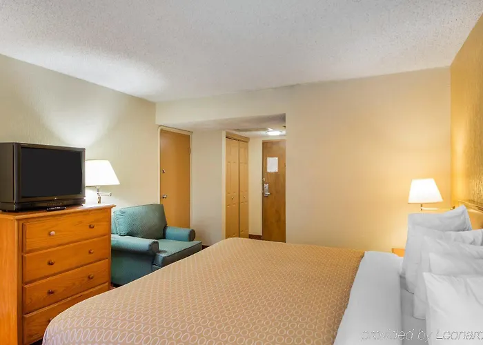 Clarion International Airport Hotel Tulsa